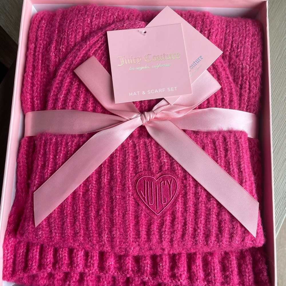 🧣 JUICY COUTURE Hat and Scarf Set NIB 🧣